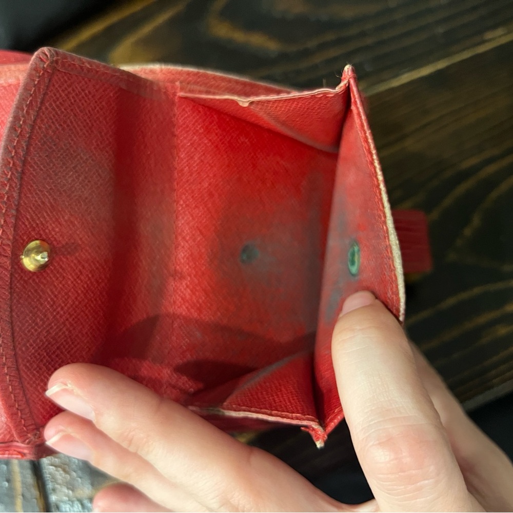 Red Epi Wallet LV red epi bifold wallet Louis Vuitton - Picture 7 of 8